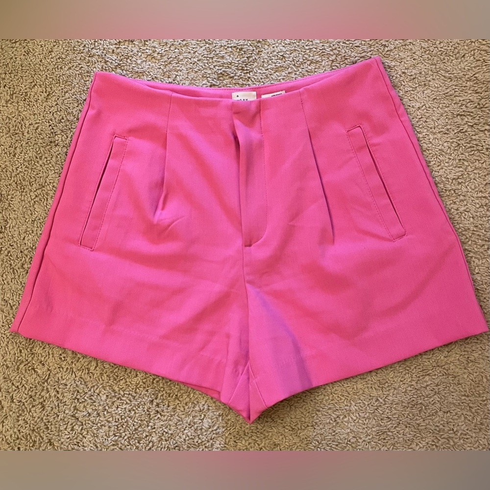 Structured trouser shorts 🌺 EUC